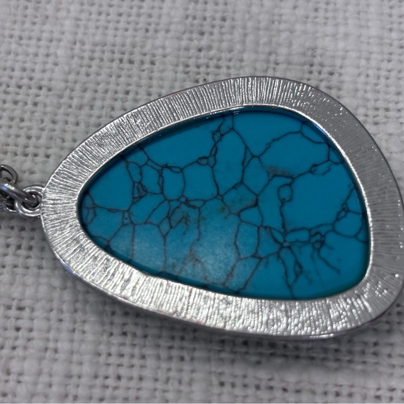 Turquoise Pendant Necklace- Costume Jewelry - Picture 3 of 4